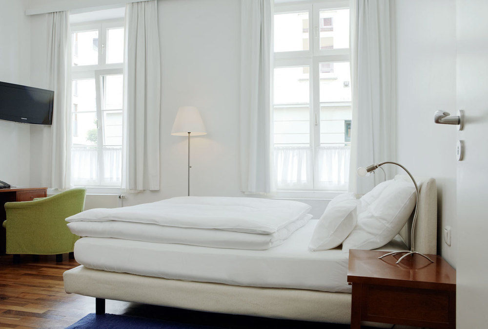 Hotel Wedina An Der Alster Hamburgo Exterior foto